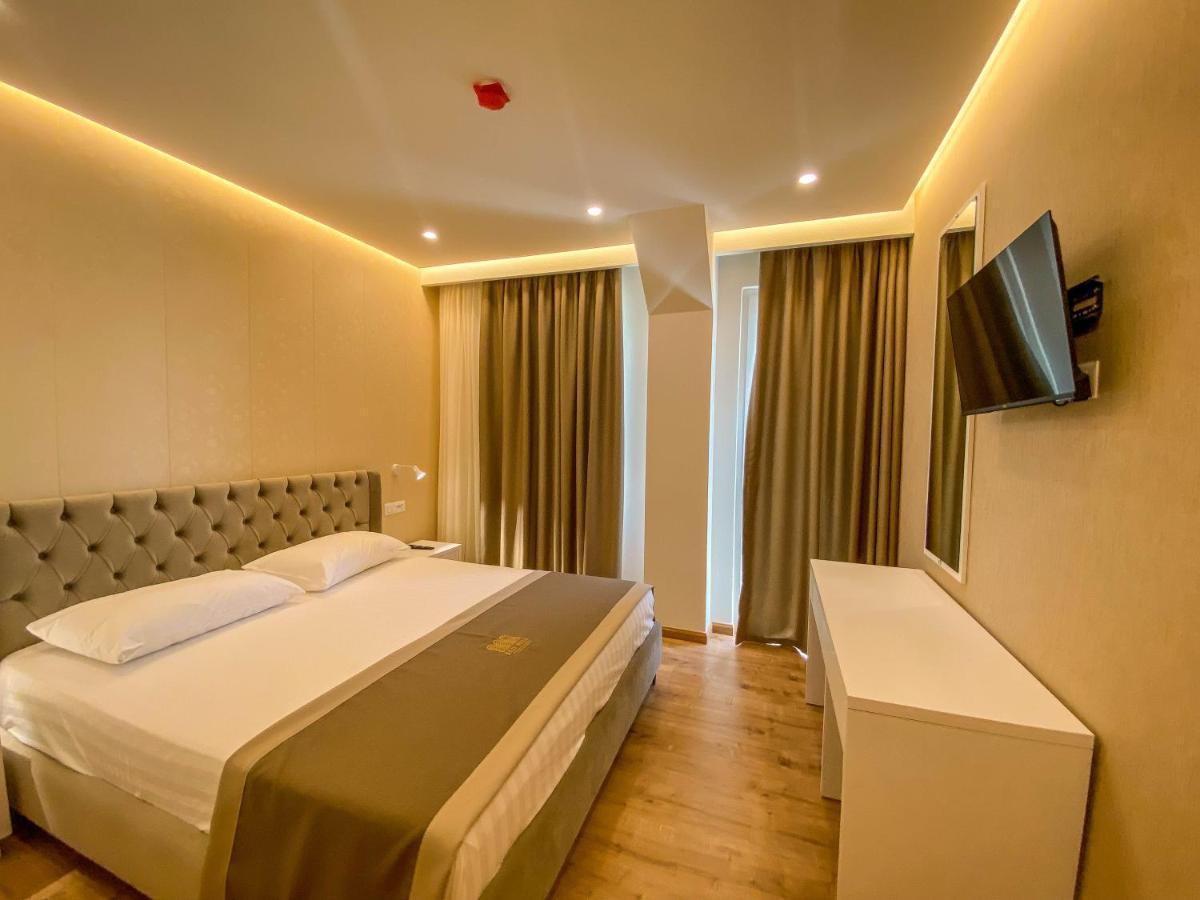 Red Hill Hotel Tirana Buitenkant foto