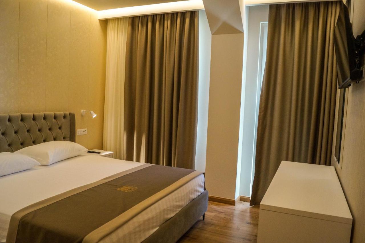 Red Hill Hotel Tirana Buitenkant foto