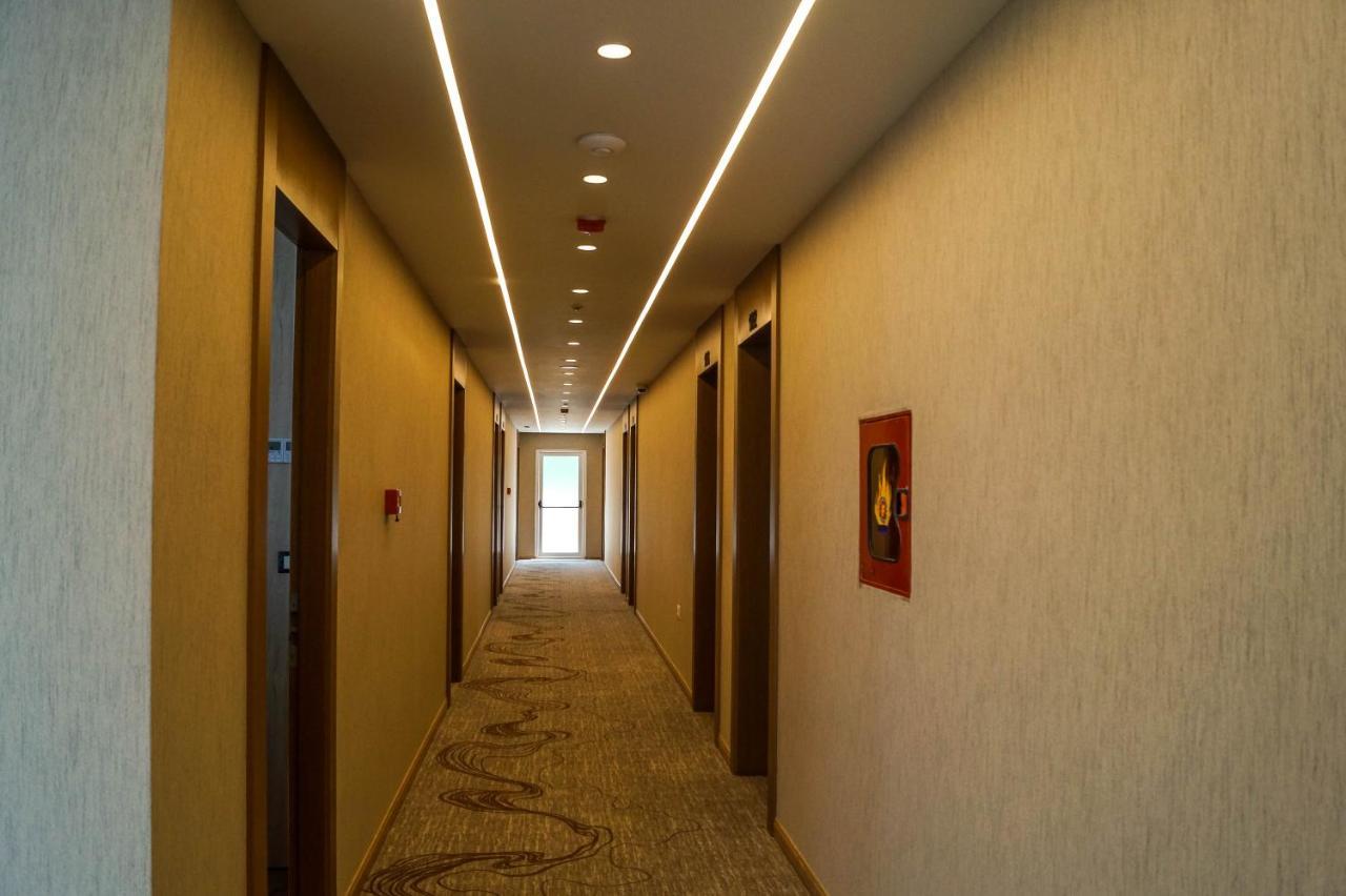 Red Hill Hotel Tirana Buitenkant foto