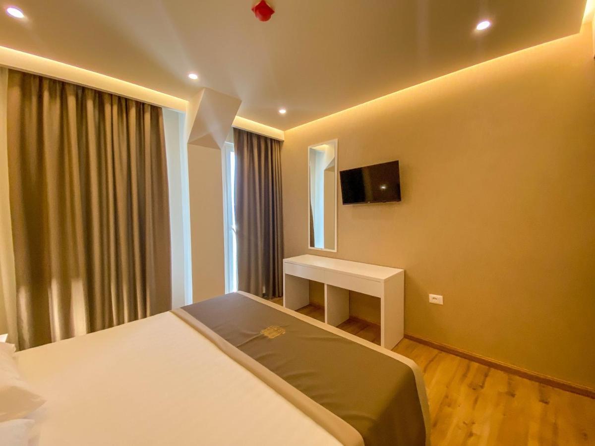 Red Hill Hotel Tirana Buitenkant foto